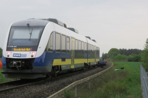 PKW vor Zug 14.05.13