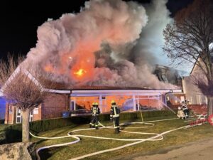 Großbrand einer Tischlerei / 19.01.2022