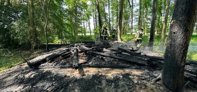Brand einer Hütte / 04.06.2023