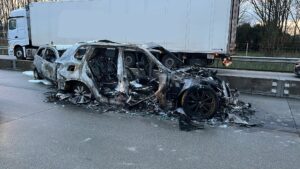 PKW-Brand nach VU – A1 / 15.03.2024