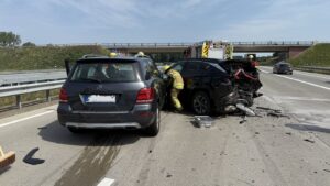 PKW-Brand & Verkehrsunfall – A1 / 14.06.2025